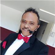 Profesor con mucha experiencia en enseñanza online, actualmente con alumnos vigentes desde hace 2 años y medio música, guitarra, piano, canto, español, clases para niños super dotados